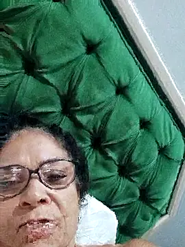 Snapshot of Delicy1 chatting on 19, 10, 2025 Delicy1 online show from 19, 10, 2025