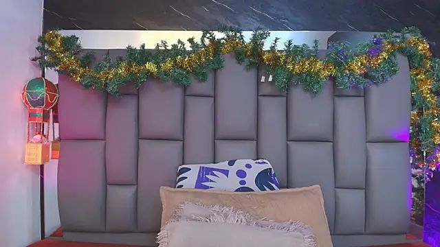  MiaBrown  online show from 5, 12, 2025