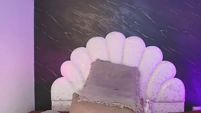  MiaBrown  online show from 19, 3, 2026