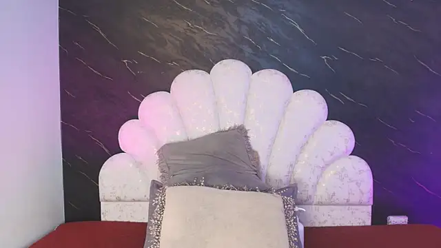  MiaBrown  online show from 1, 4, 2026