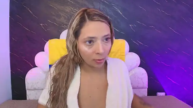 Snapshot of _MiaBrown_ chatting on 18, 7, 2026 MiaBrown online show from 18, 7, 2026