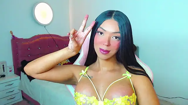 Tanedra collings online show from 13, 4, 2026