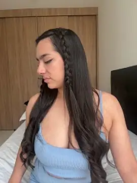 Nicollemays online show from 18, 4, 2026