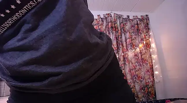 yselahot online show from 18, 2, 2025