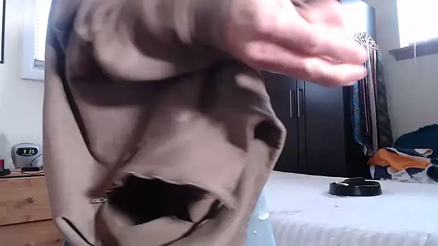 hottottrot691 online show from 16, 3, 2025