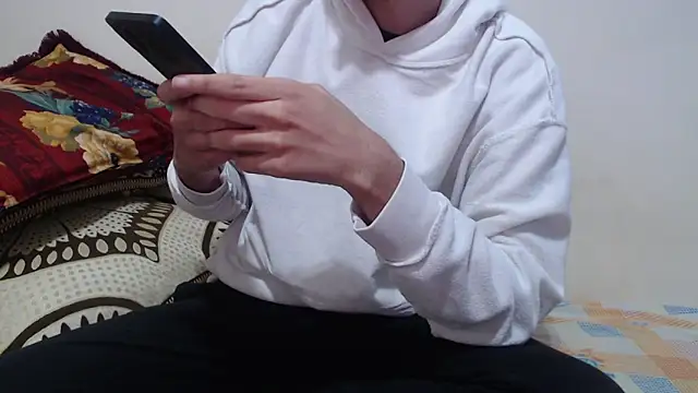 Snapshot of Alexdelarge323 chatting on 5, 2, 2026 Alexdelarge323 online show from 5, 2, 2026