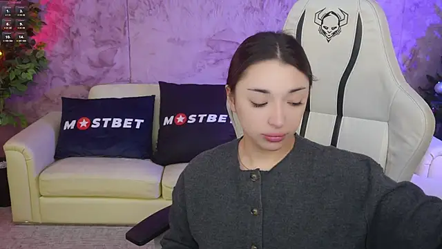 Jasmine Flow online show from 17, 12, 2024