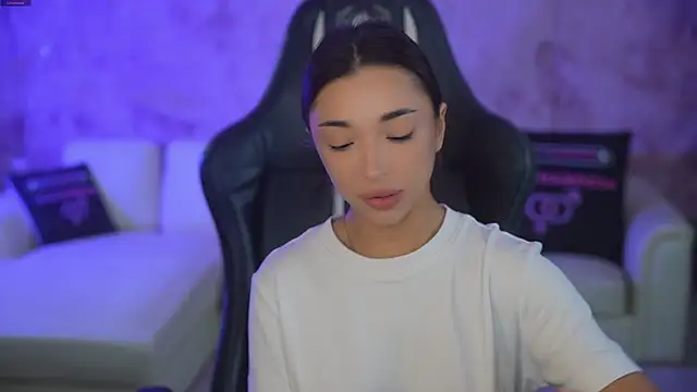 Jasmine Flow online show from 18, 10, 2025