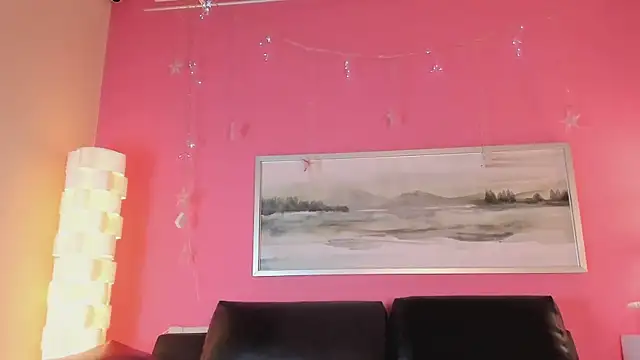 Tiffanysurez  online show from 27, 2, 2025