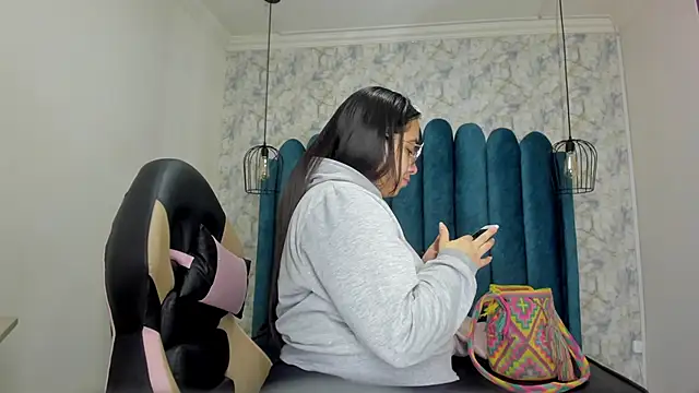 nalalye cruzz  online show from 16, 10, 2025