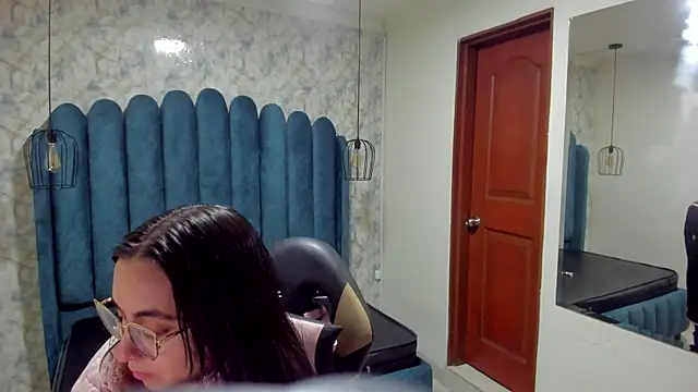 nalalye cruzz  online show from 19, 10, 2025