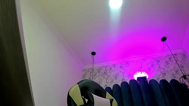 nalalye cruzz  online show from 26, 2, 2026