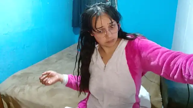 clarisse69 online show from 18, 12, 2024