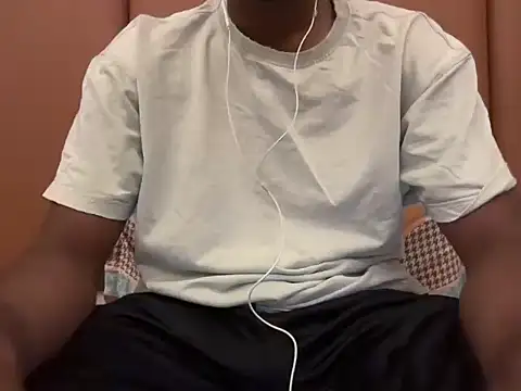 Snapshot of Gowda175 chatting on 21, 7, 2026 Gowda175 online show from 21, 7, 2026