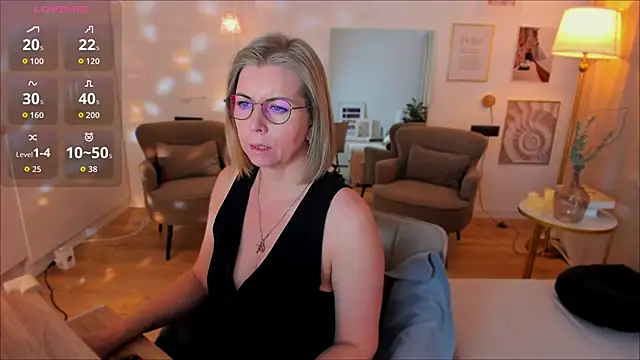 Annie Light online show from 25, 2, 2026