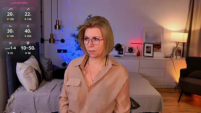 Snapshot of Annie_Light chatting on 1, 6, 2026 Annie Light online show from 1, 6, 2026