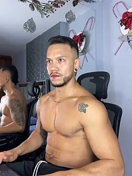 ARON TAYLER01 online show from 17, 12, 2024