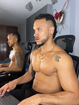 ARON TAYLER01 online show from 19, 12, 2024