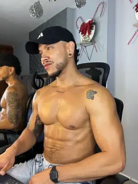 ARON TAYLER01 online show from 20, 12, 2024