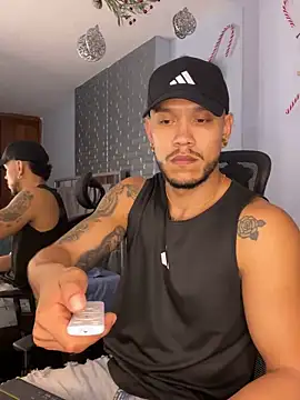 ARON TAYLER01 online show from 20, 12, 2024