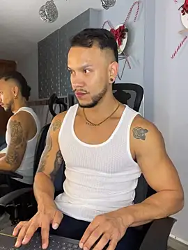 ARON TAYLER01 online show from 24, 12, 2024