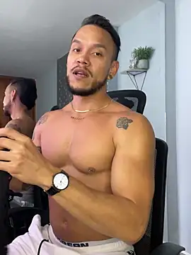 ARON TAYLER01 online show from 10, 1, 2025