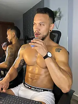 ARON TAYLER01 online show from 16, 1, 2025