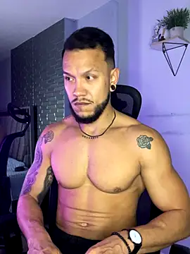 ARON TAYLER01 online show from 31, 10, 2025