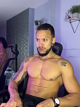 ARON TAYLER01 online show from 7, 11, 2025