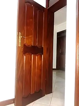 Snapshot of NicRaisaa chatting on 28, 10, 2025 NicRaisaa online show from 28, 10, 2025