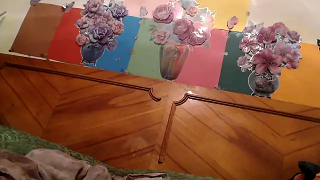 Snapshot of EllyseJenner chatting on 18, 2, 2026 EllyseJenner online show from 18, 2, 2026