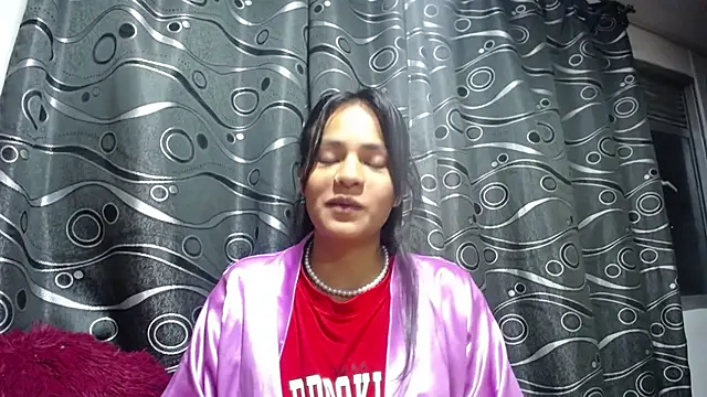 Samara Beltran online show from 12, 12, 2024