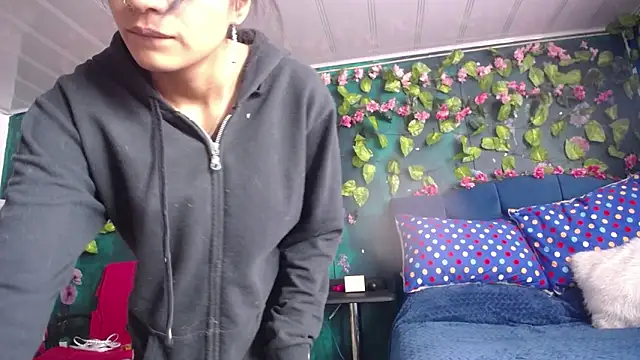Samara Beltran online show from 18, 12, 2024