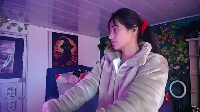 Samara Beltran online show from 8, 2, 2025