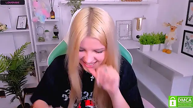 Grace and  Jacob online show from 7, 3, 2025