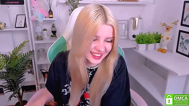 Grace and  Jacob online show from 8, 3, 2025