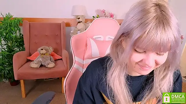 Grace and  Jacob online show from 19, 11, 2025