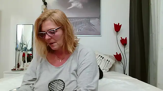 YulliaMilf online show from 13, 3, 2025