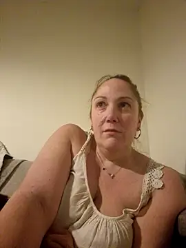 Wisie Cutie online show from 7, 1, 2025