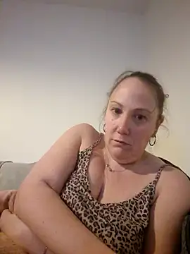 Wisie Cutie online show from 16, 2, 2025