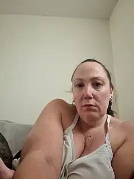 Wisie Cutie online show from 15, 3, 2025