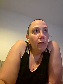 Wisie Cutie online show from 24, 2, 2026