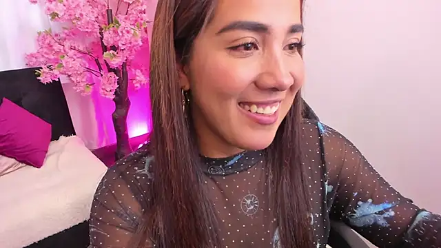 Snapshot of KAROLIVONNE chatting on 21, 4, 2026 KAROLIVONNE online show from 21, 4, 2026