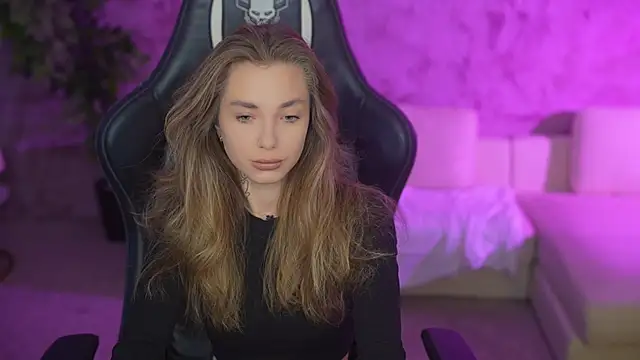 Snapshot of Kisasolo chatting on 3, 10, 2025 Kisasolo online show from 3, 10, 2025