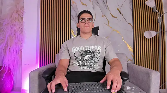 Snapshot of JeffDaltton chatting on 13, 9, 2025 JeffDaltton online show from 13, 9, 2025