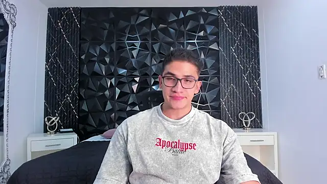 Snapshot of JeffDaltton chatting on 9, 10, 2025 JeffDaltton online show from 9, 10, 2025