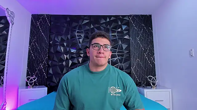 Snapshot of JeffDaltton chatting on 17, 11, 2025 JeffDaltton online show from 17, 11, 2025