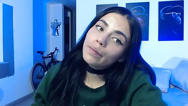 i am nina  online show from 7, 1, 2025