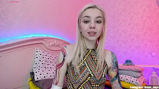 LillyMoure  online show from 2, 2, 2025