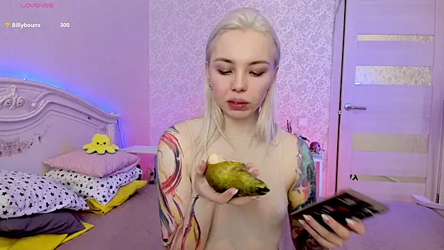 LillyMoure  online show from 22, 3, 2025